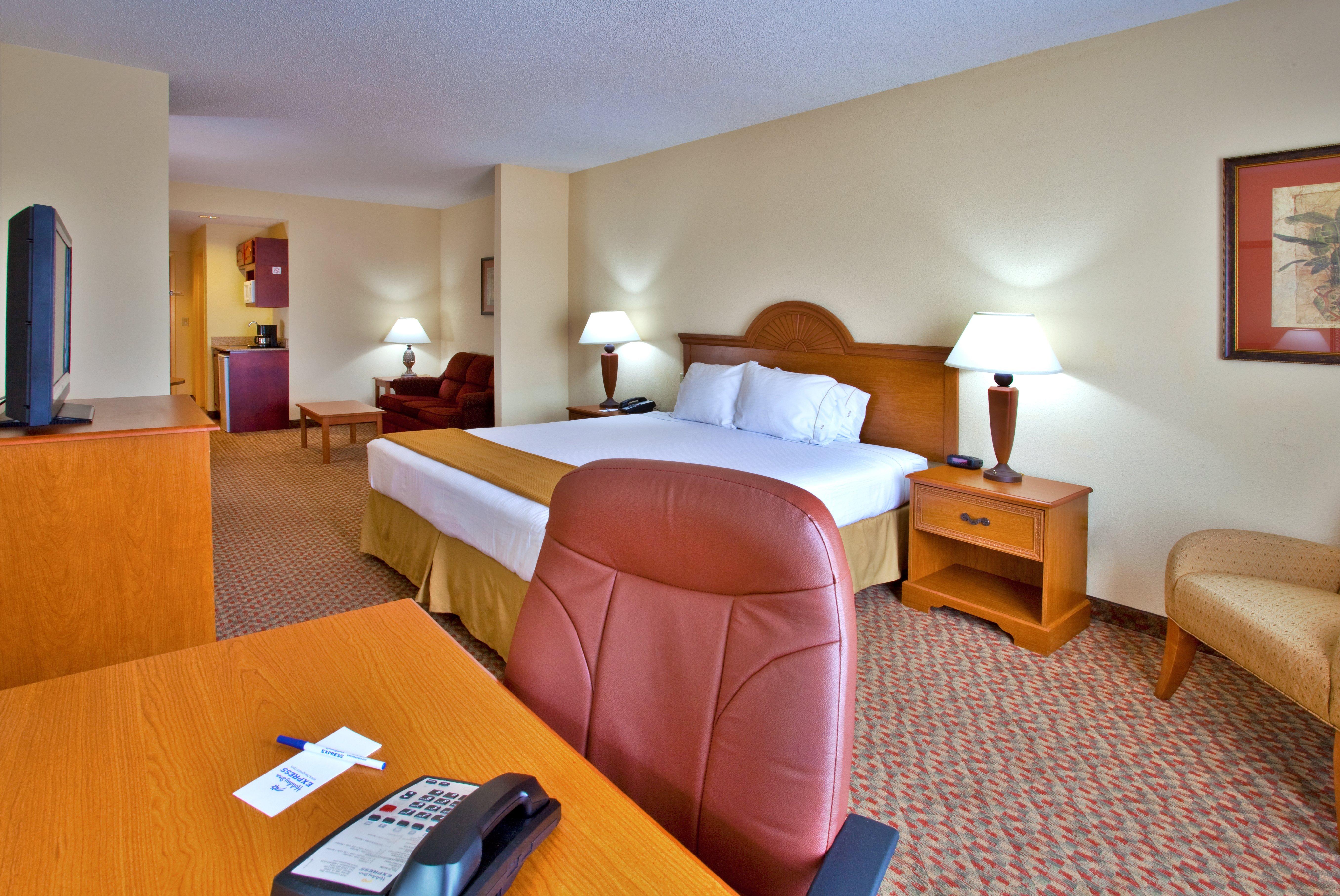 Holiday Inn Express - Spring Hill By Ihg Bagian luar foto