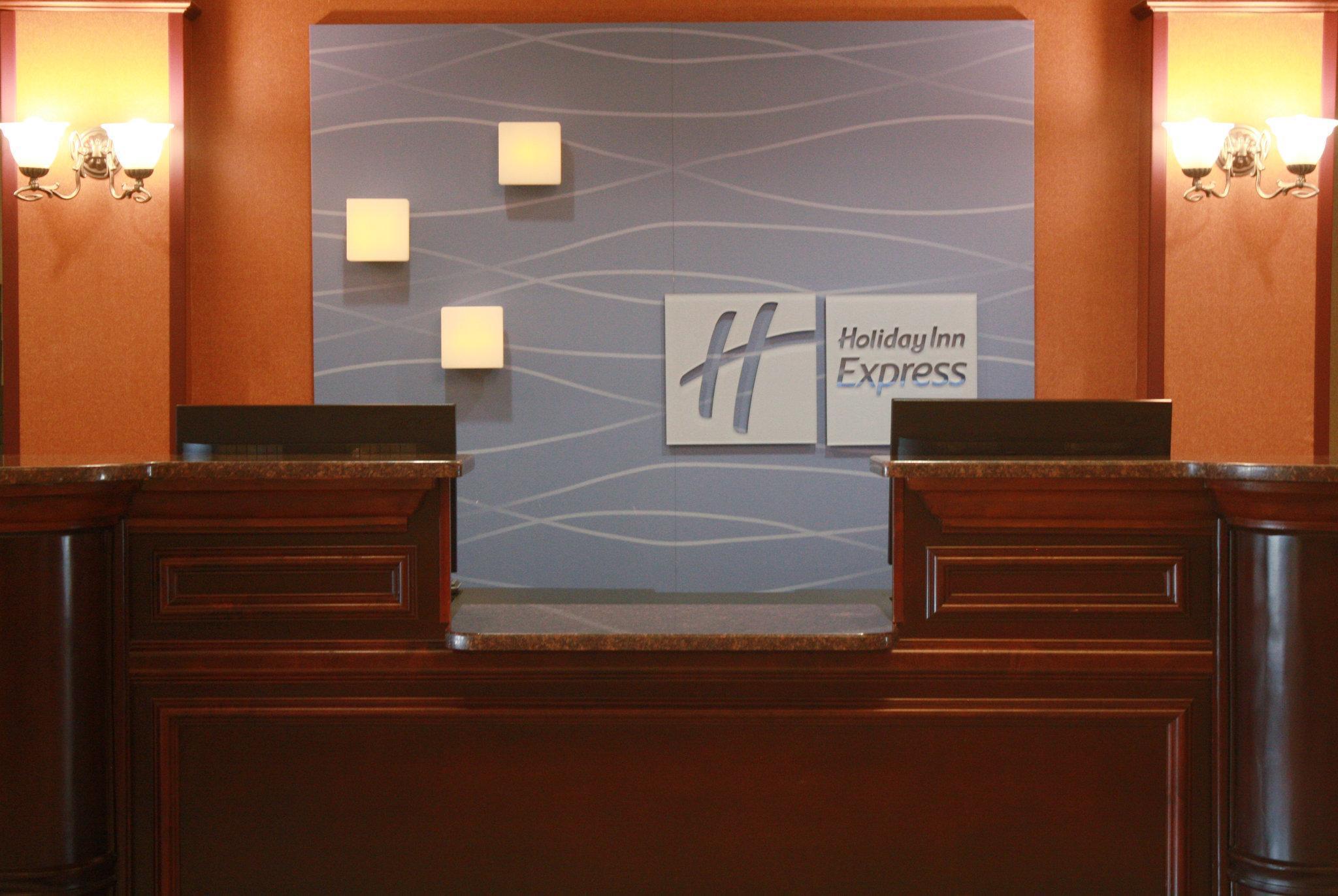 Holiday Inn Express - Spring Hill By Ihg Bagian luar foto