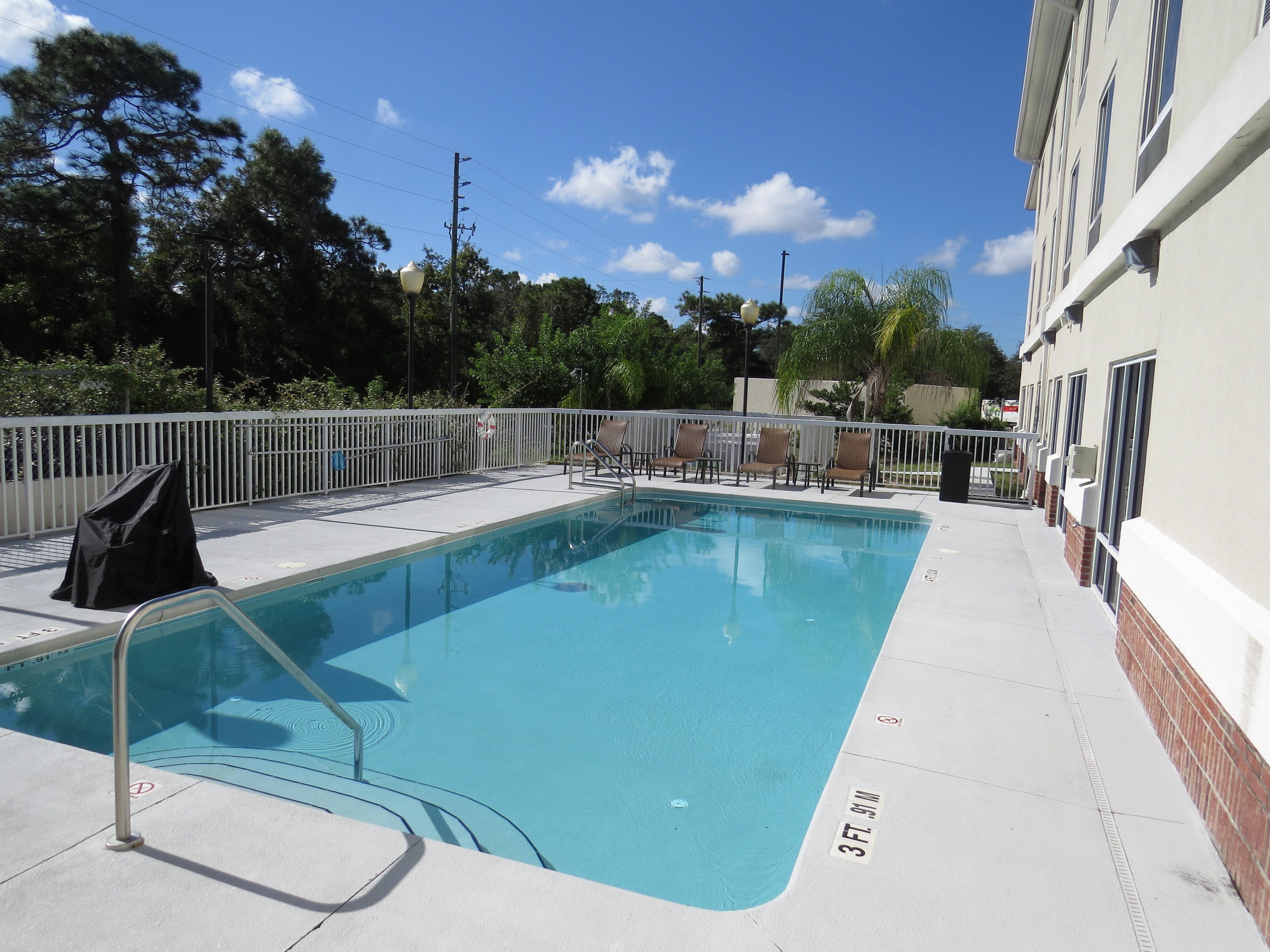 Holiday Inn Express - Spring Hill By Ihg Bagian luar foto