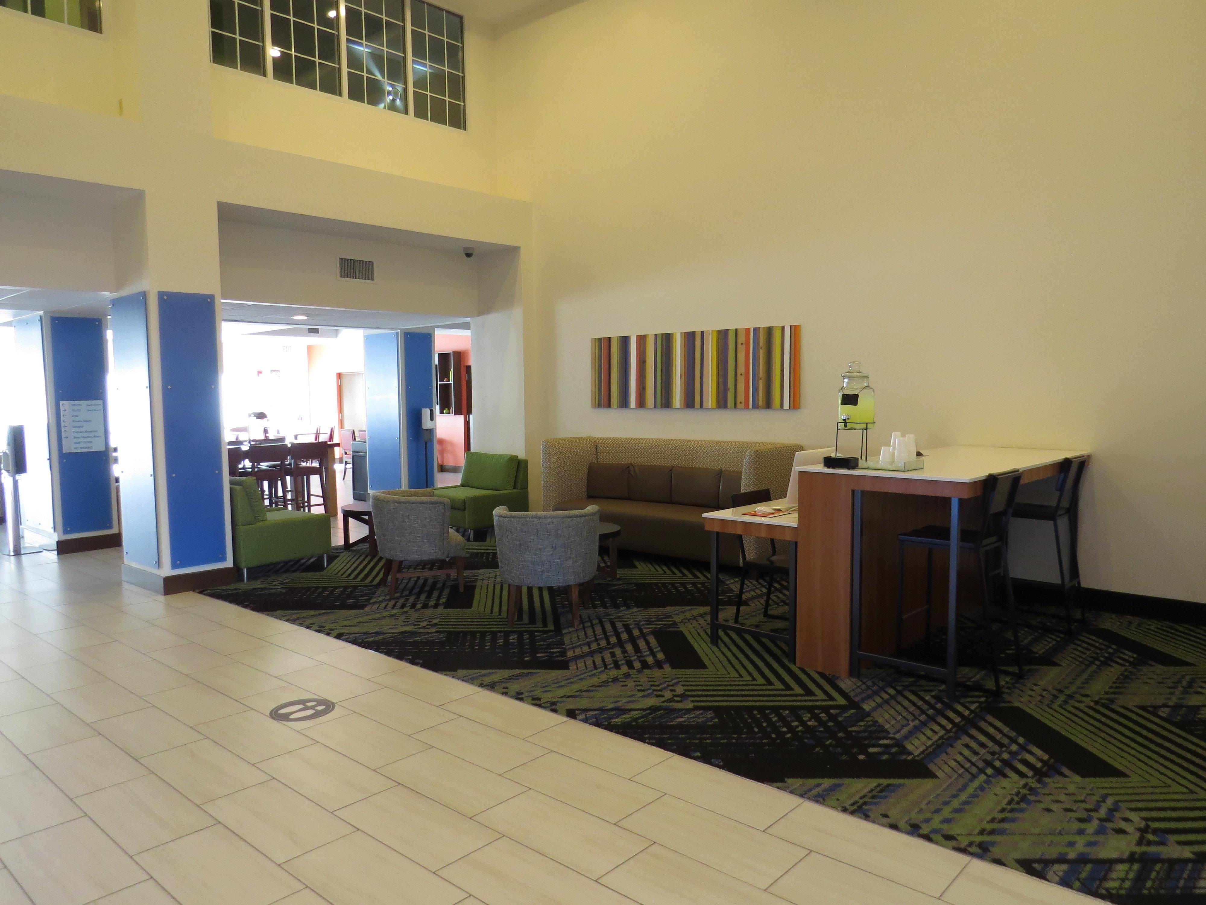 Holiday Inn Express - Spring Hill By Ihg Bagian luar foto