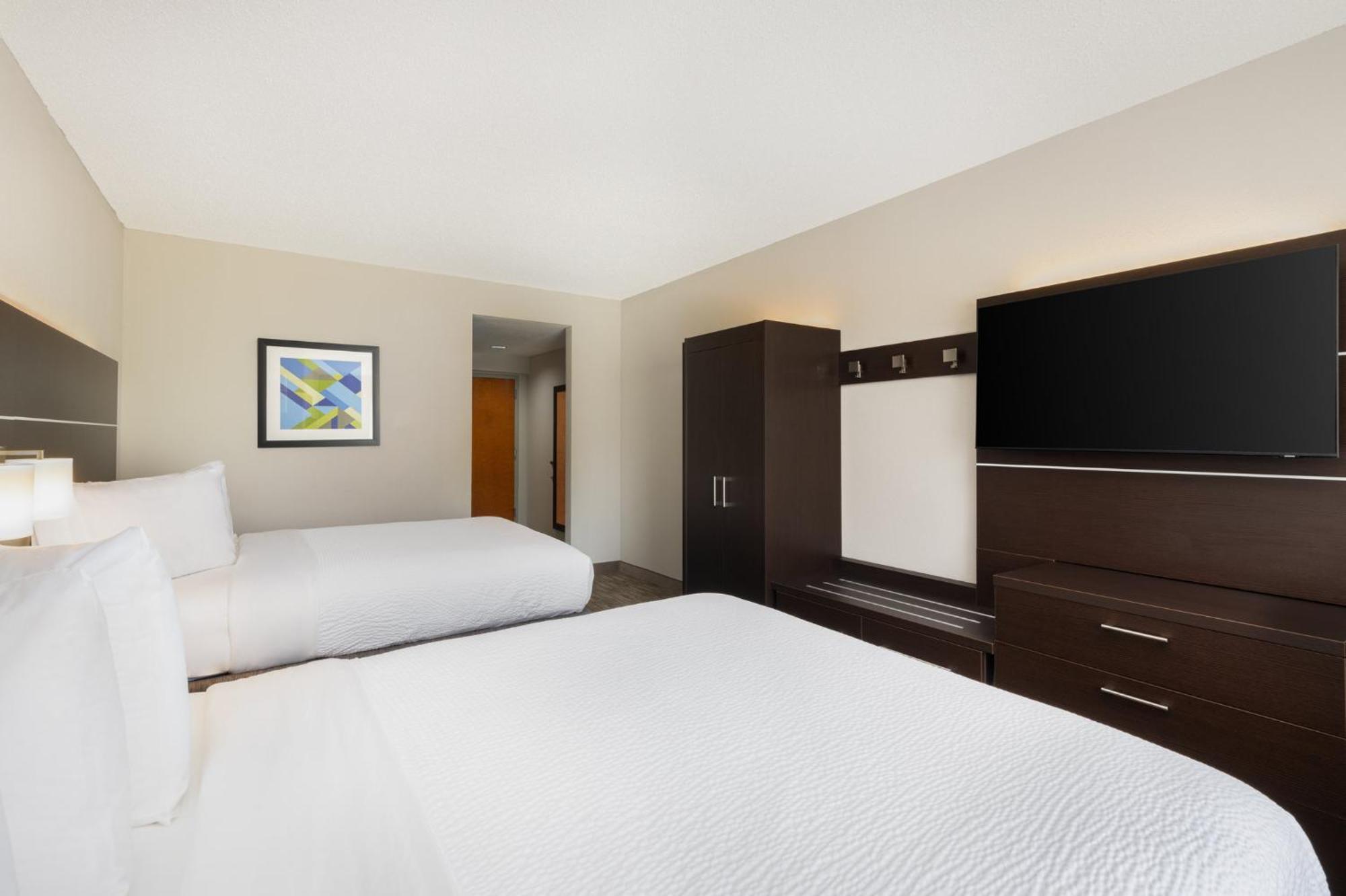 Holiday Inn Express - Spring Hill By Ihg Bagian luar foto