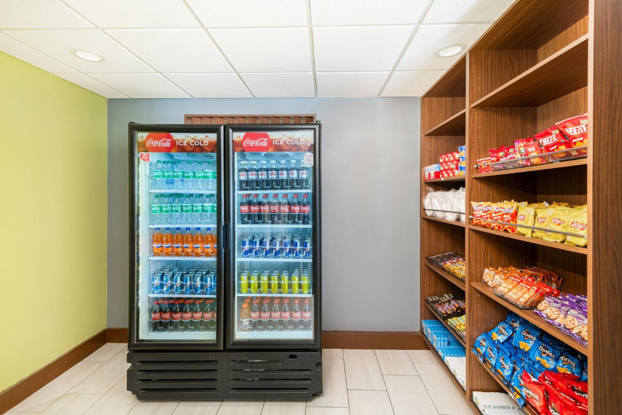 Holiday Inn Express - Spring Hill By Ihg Bagian luar foto
