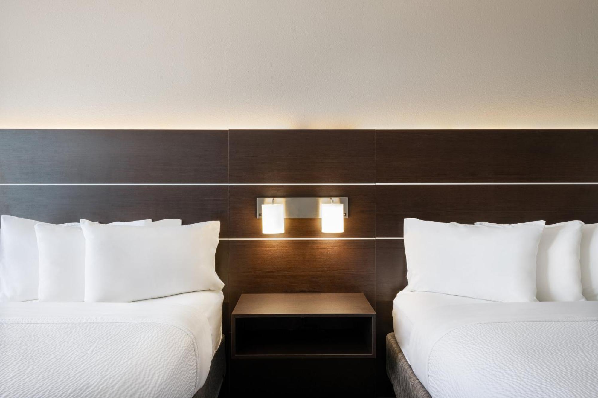 Holiday Inn Express - Spring Hill By Ihg Bagian luar foto