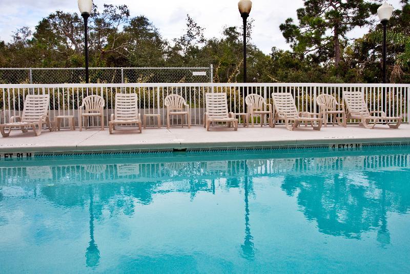 Holiday Inn Express - Spring Hill By Ihg Bagian luar foto